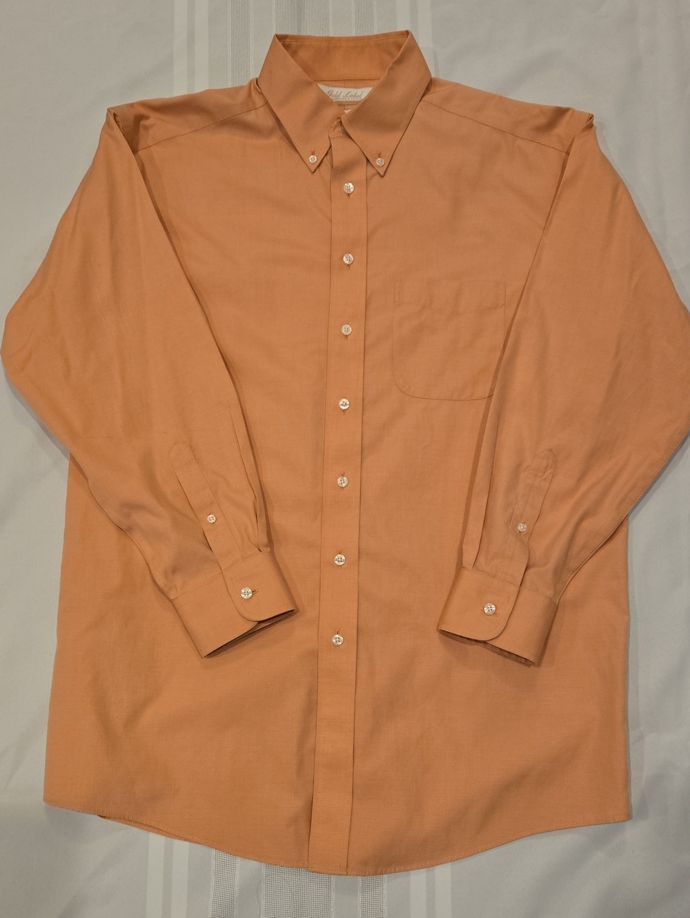 Roundtree & Yorke Men's Button-Down Shirt in Peach